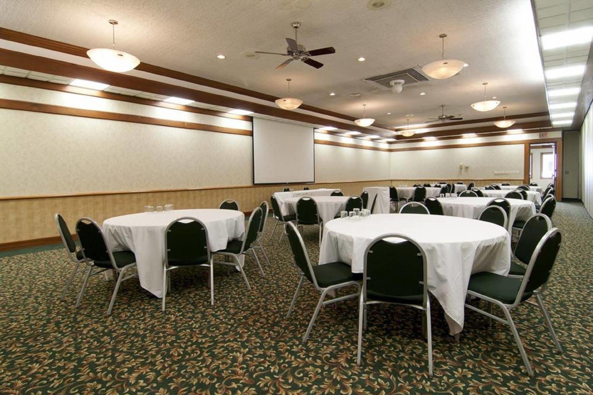 Norwood Inn & Suites Mankato North Mankato Εξωτερικό φωτογραφία
